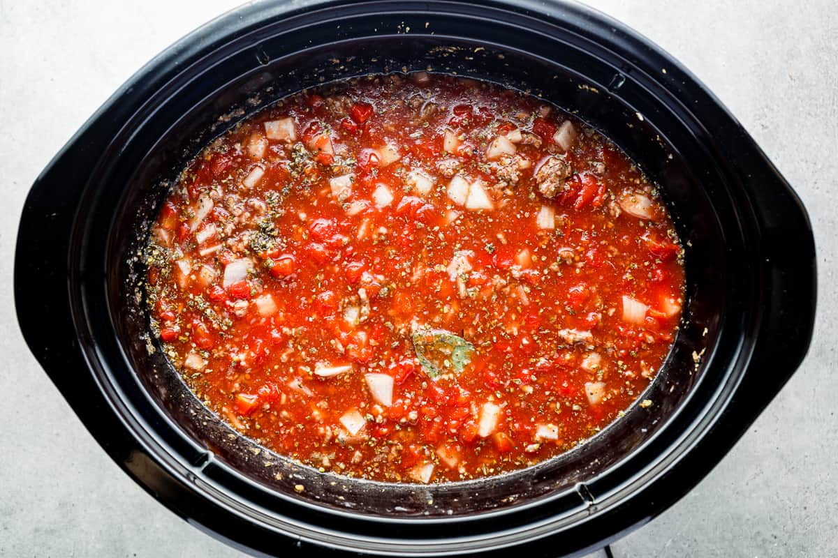 https://www.thecookierookie.com/wp-content/uploads/2021/12/how-to-crockpot-goulash-recipe-2.jpg