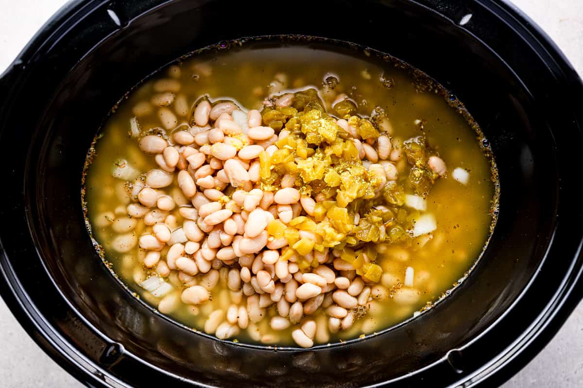 Crockpot White Chicken Chili — West Coast Capri