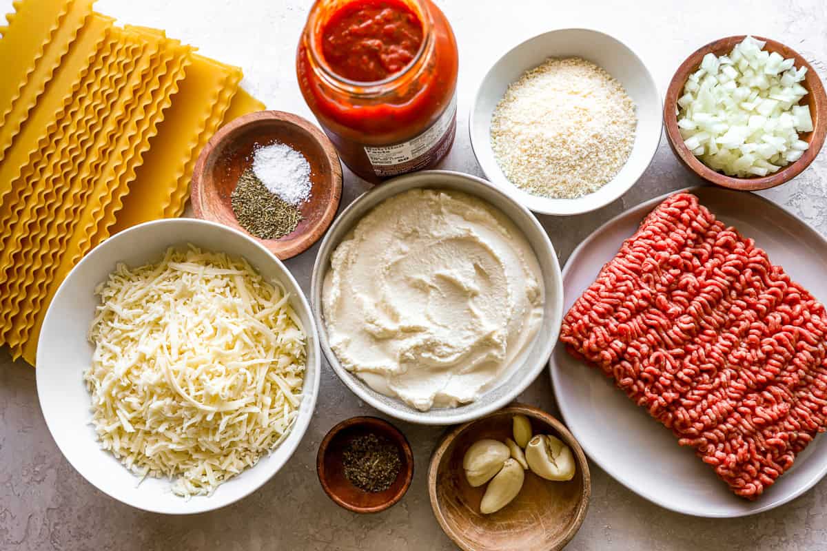 ingredients for crockpot lasagna.