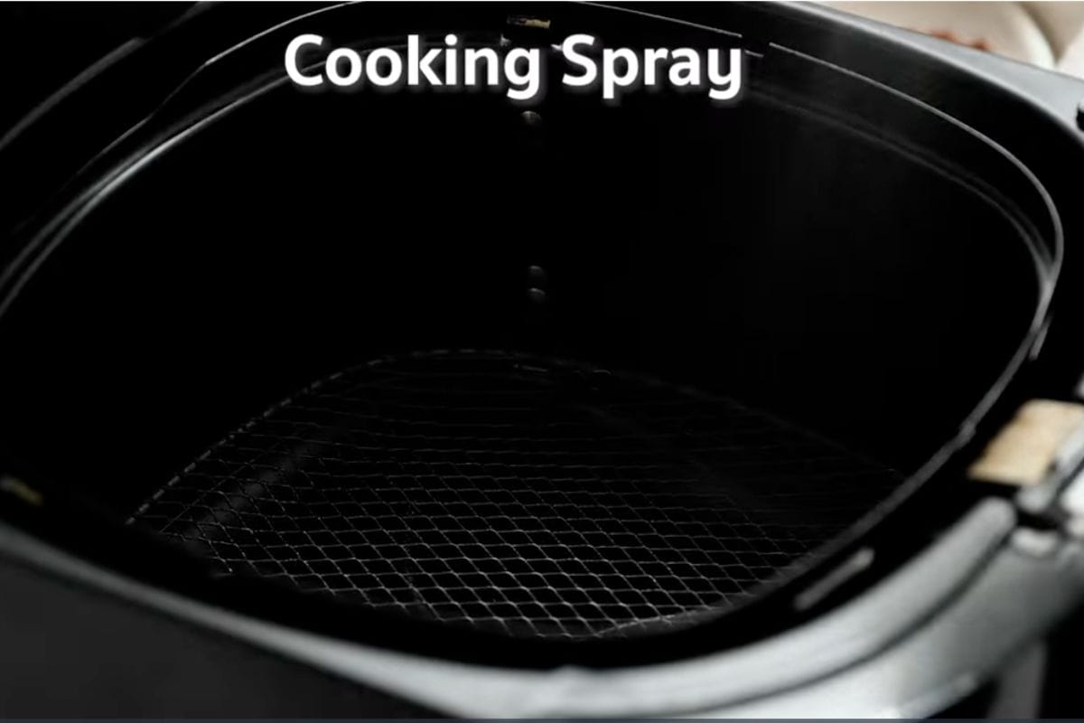 spray the air fryer basket with non stick cooking oil and preheat at 370F for 5 min.