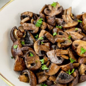 featured air fryer mushrooms.