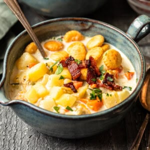 featured new england clam chowder.