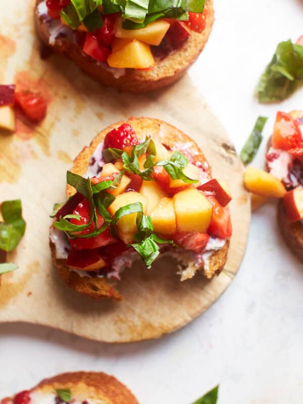 summer fruit bruschetta appetizer