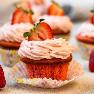 Strawberry Cupcakes Recipe - 81