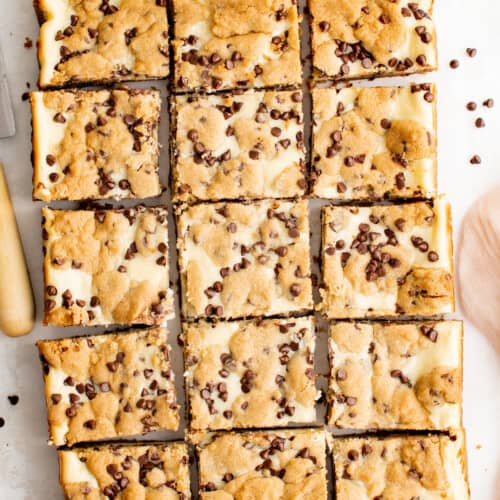 https://www.thecookierookie.com/wp-content/uploads/2022/06/Chocolate-Chips-Cheesecake-Bars-2-500x500.jpg