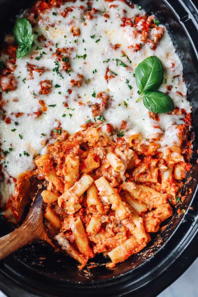 Crockpot Baked Ziti Recipe - The Cookie Rookie®