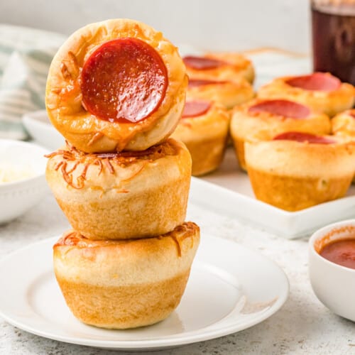 https://www.thecookierookie.com/wp-content/uploads/2022/09/Featured-Pizza-Cupcakes-1-500x500.jpg