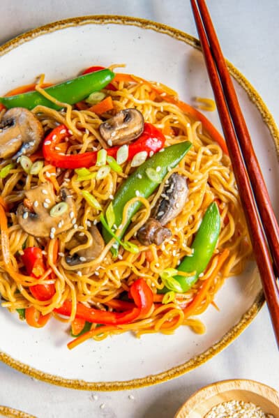 Vegetable Lo Mein - The Cookie Rookie®