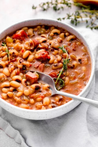 Crockpot Black Eyed Peas Recipe - The Cookie Rookie®