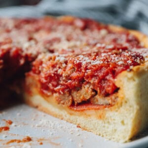 featured chicago deep dish pizza.