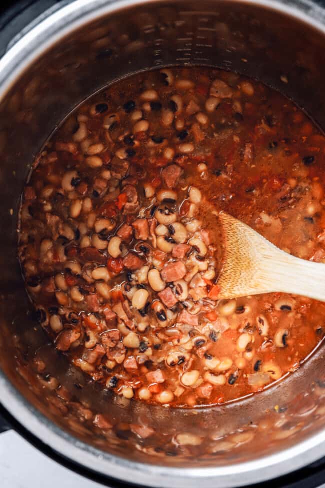 Instant Pot Black Eyed Peas Recipe - The Cookie Rookie®