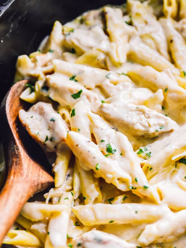 crockpot chicken alfredo in a slow cooker