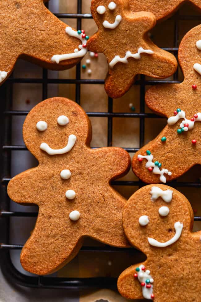 Gingerbread Cookies (Gingerbread Family) Recipe - The Cookie Rookie®