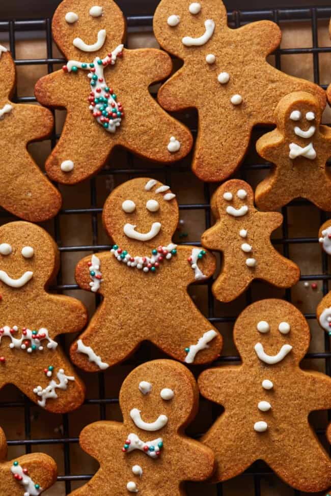 Gingerbread Cookies (Gingerbread Family) Recipe - The Cookie Rookie®