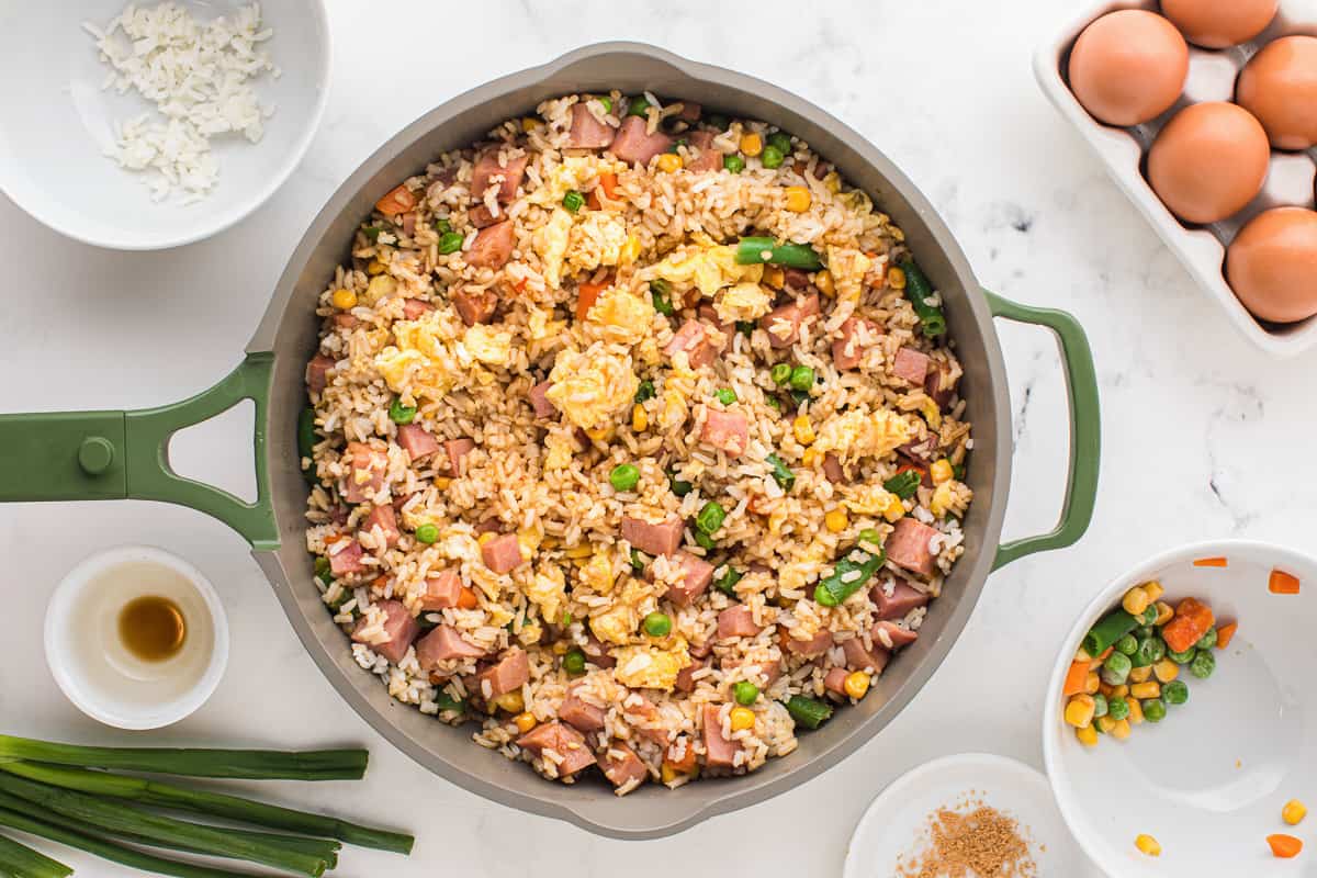 https://www.thecookierookie.com/wp-content/uploads/2022/12/how-to-ham-fried-rice-recipe-6.jpg