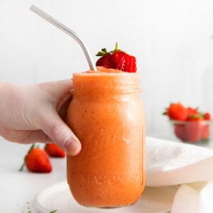 Strawberry Mango Smoothie Recipe - 84