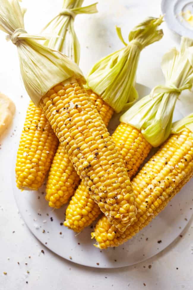 How to Cook Corn on the Cob (Boiling Corn on the Cob)