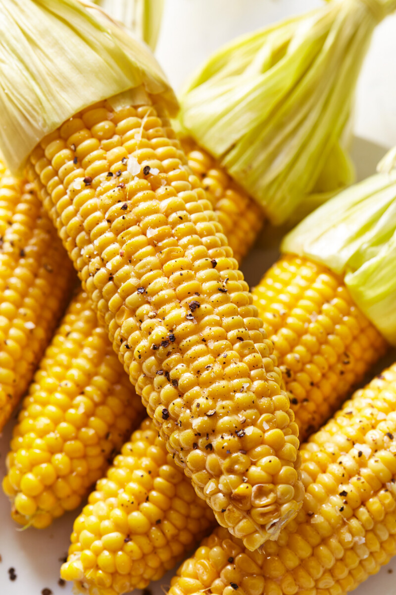 https://www.thecookierookie.com/wp-content/uploads/2023/02/how-to-cook-corn-on-the-cob-recipe-3-800x1200.jpg