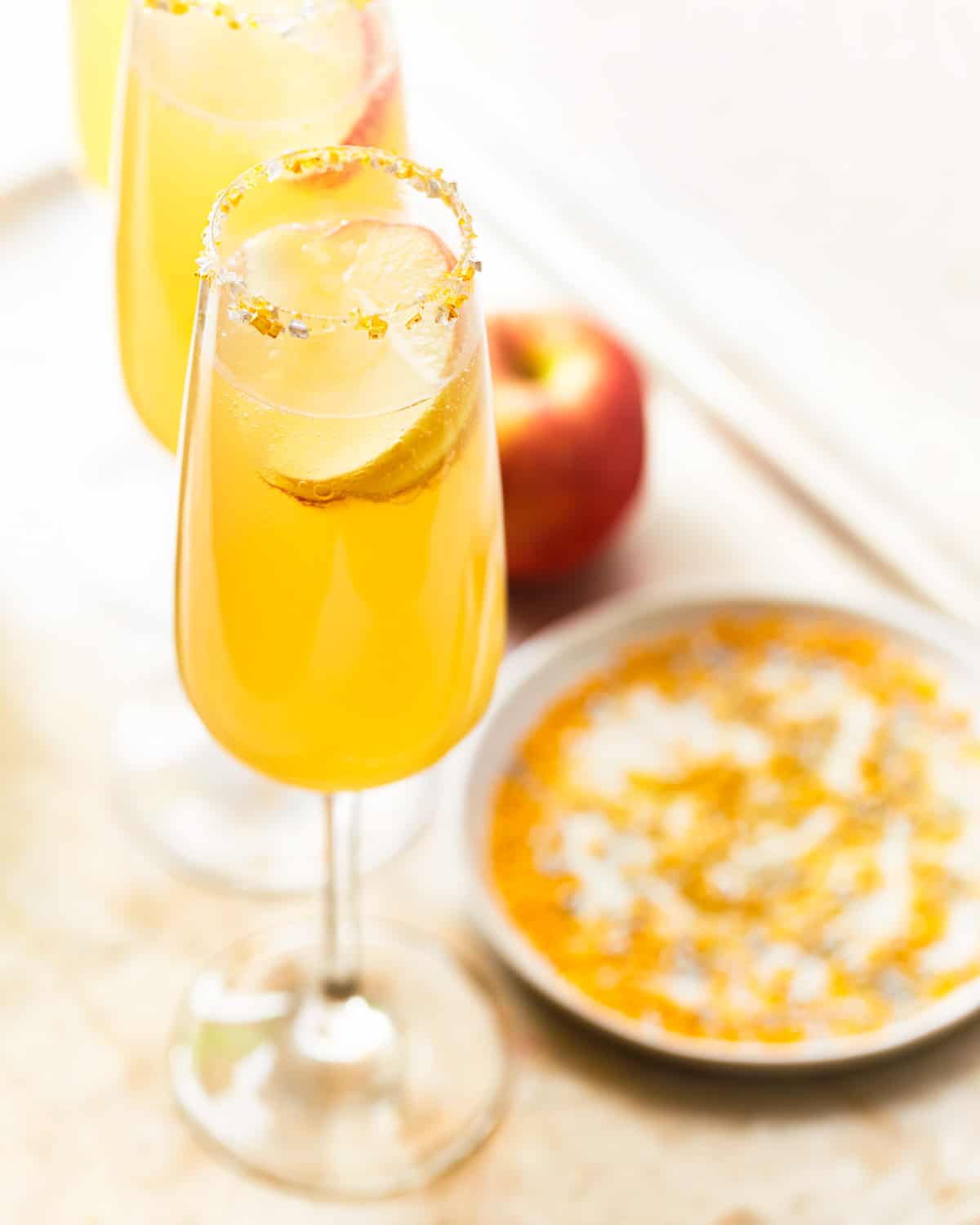 Apple Cider Mimosas (Easy Apple Cider Cocktail) Recipe - The