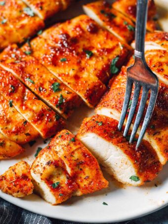 Seasoned Chicken Breast Recipe (Oven Baked) - The Cookie Rookie®