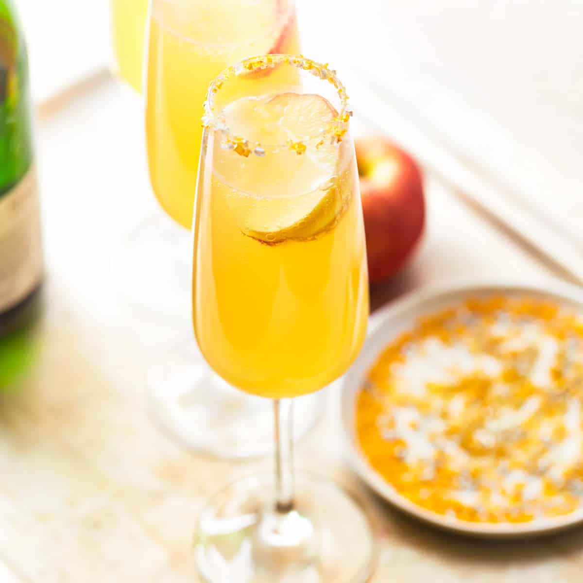 How to Make a Prosecco Mimosa (2-ingredient Prosecco Mimosa recipe)