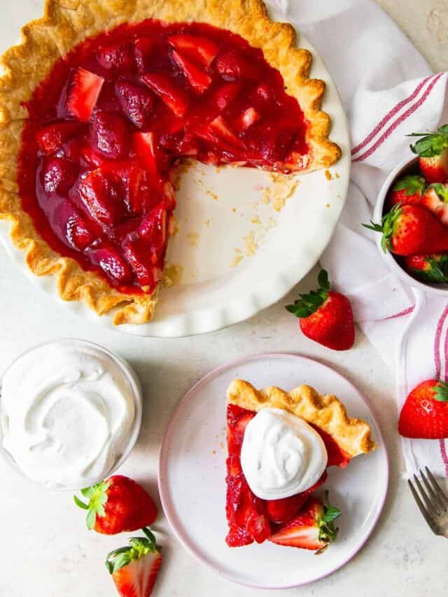 Strawberry Jello Pie Recipe - The Cookie Rookie®