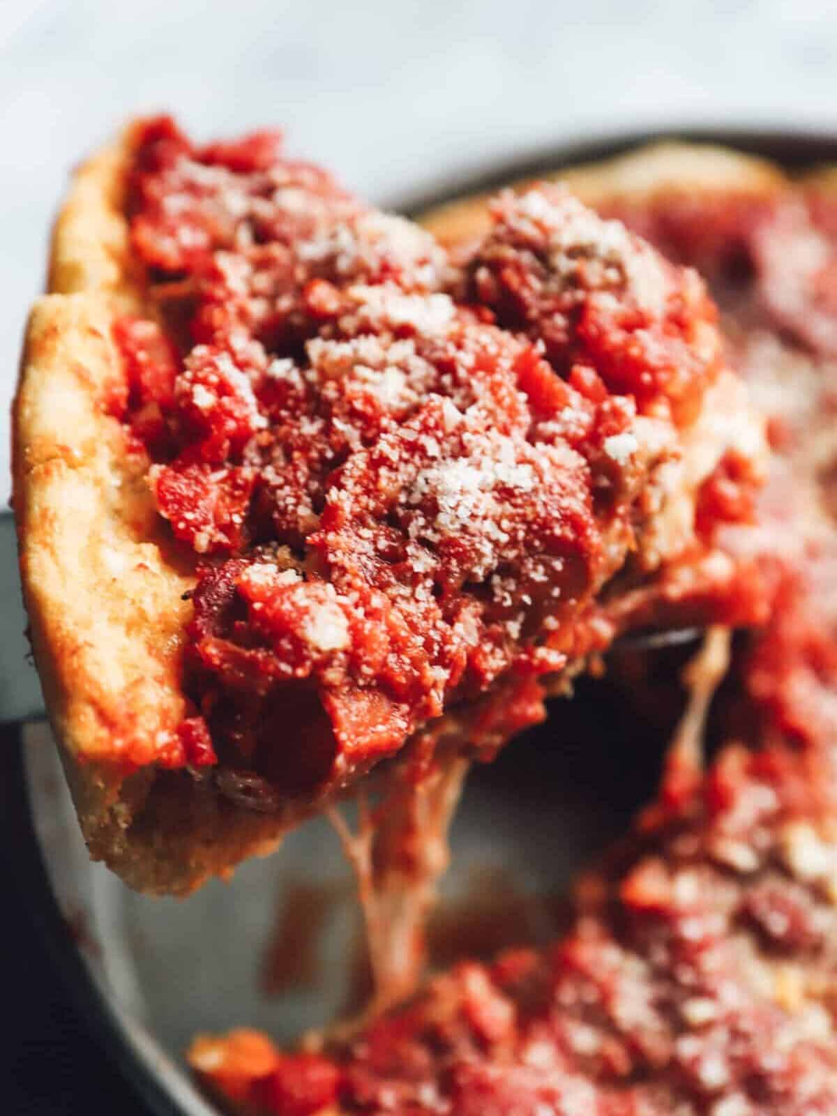 https://www.thecookierookie.com/wp-content/uploads/2023/05/Chicago-Style-Deep-Dish-Pizza-1-edited.jpg