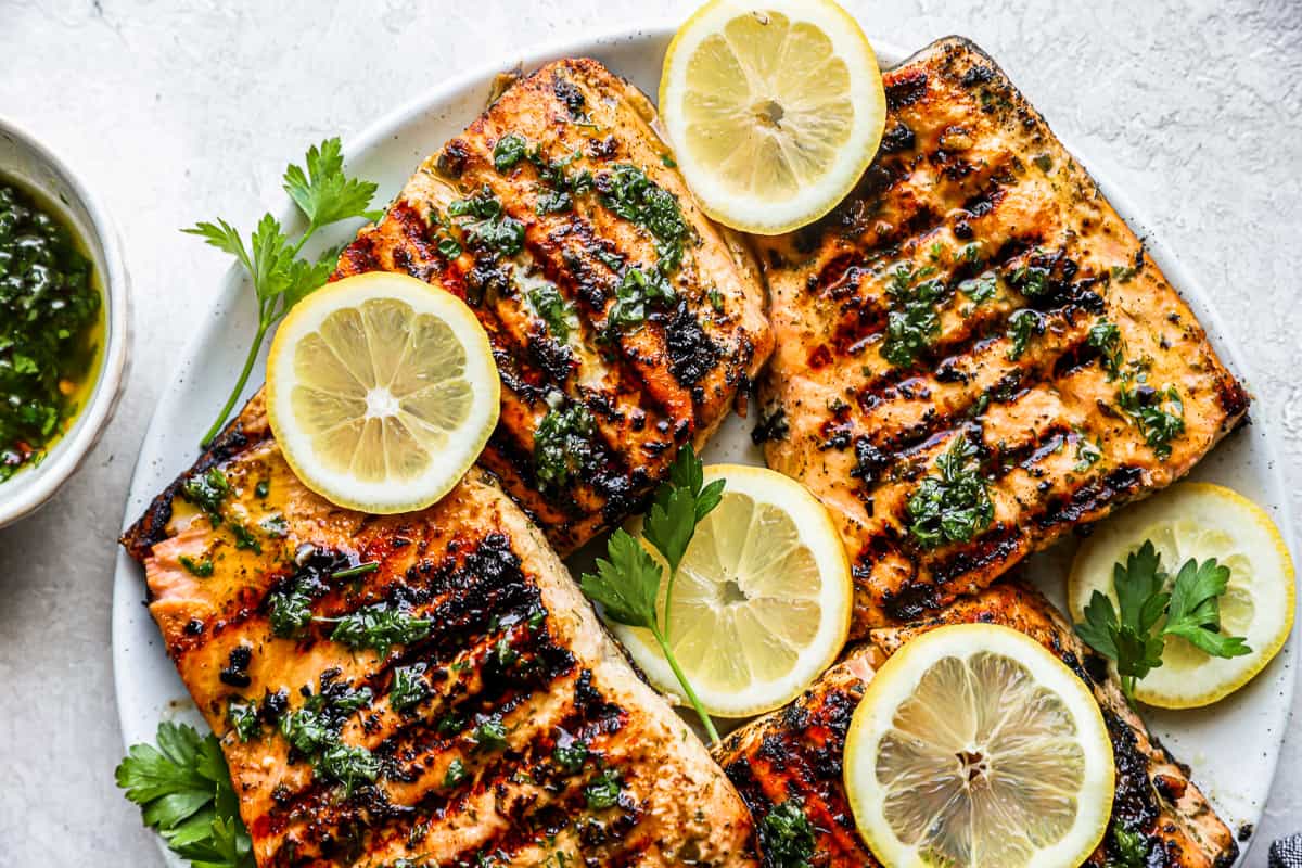 https://www.thecookierookie.com/wp-content/uploads/2023/05/grilled-salmon-recipe.jpg