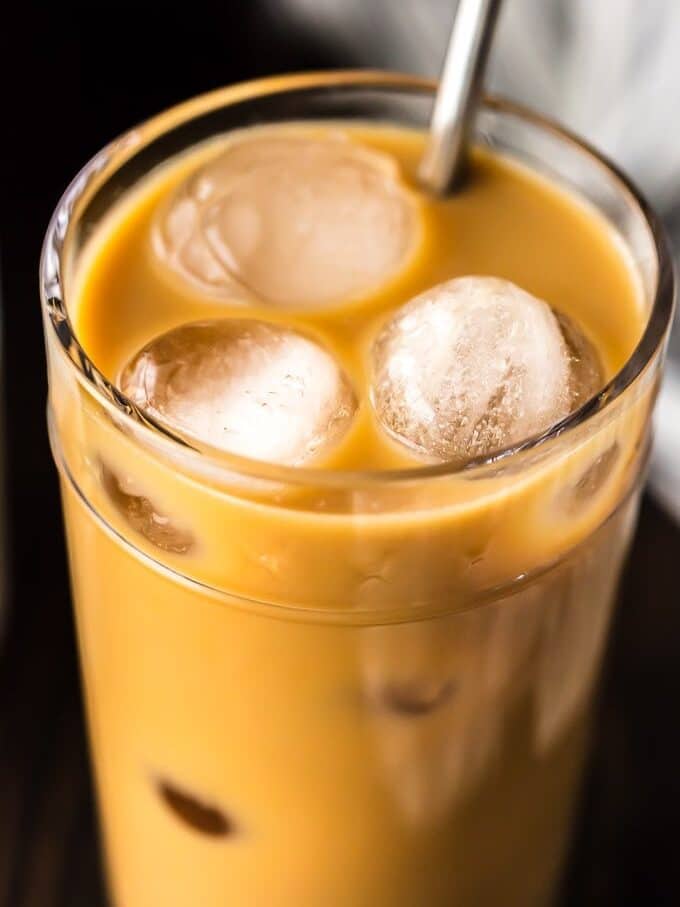 https://www.thecookierookie.com/wp-content/uploads/2023/05/iced-coffee-recipe-homemade-easy-7-of-9-edited.jpg