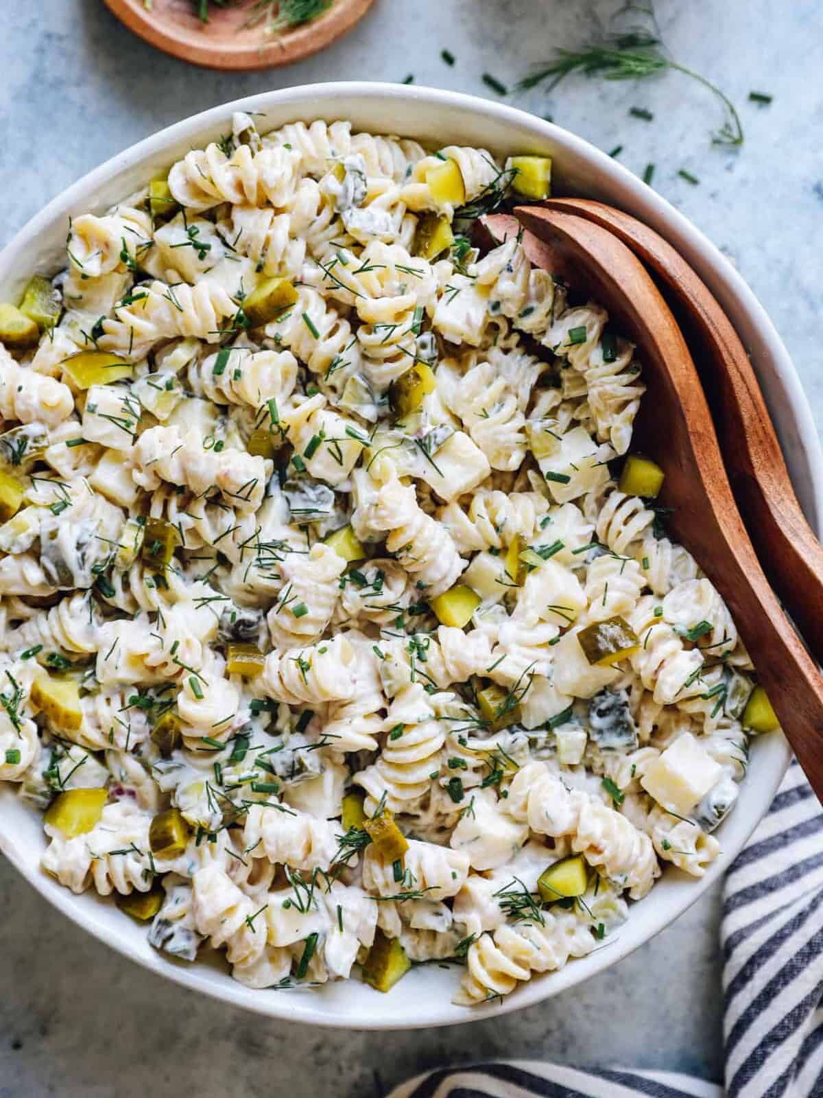 Creamy Pasta Salad with Salad Toppins