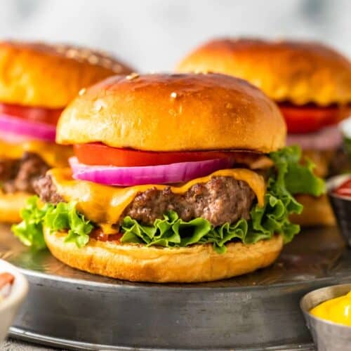 https://www.thecookierookie.com/wp-content/uploads/2023/06/how-to-broil-hamburgers-broiled-hamburger-recipe-7-of-9.compressed-edited-500x500.jpg