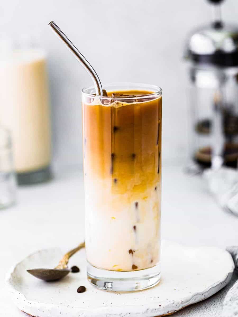 Iced Caramel Macchiato Recipe - The Cookie Rookie®