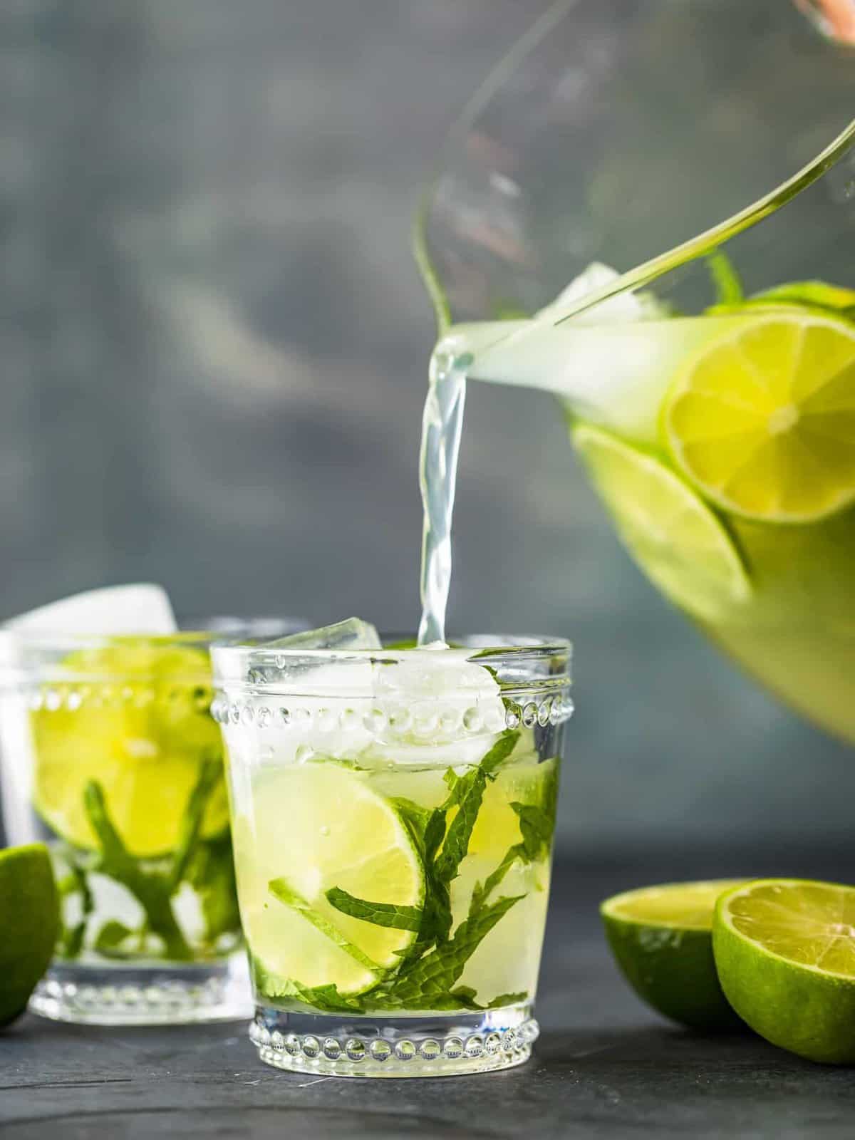 https://www.thecookierookie.com/wp-content/uploads/2023/07/pitcher-mojitos-2-of-8_2-edited.jpg