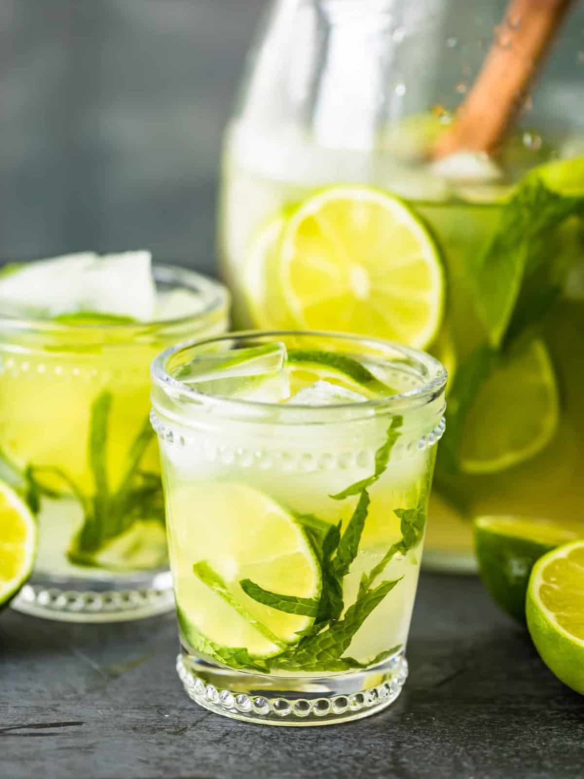 https://www.thecookierookie.com/wp-content/uploads/2023/07/pitcher-mojitos-3-of-8_2-edited.jpg