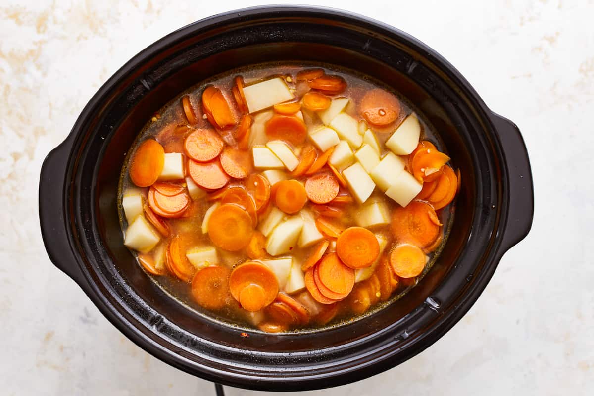 The best crockpot soup for this cooler weather 🤤🍂🤎 #crockpotrecipes, crock  pot potato soup