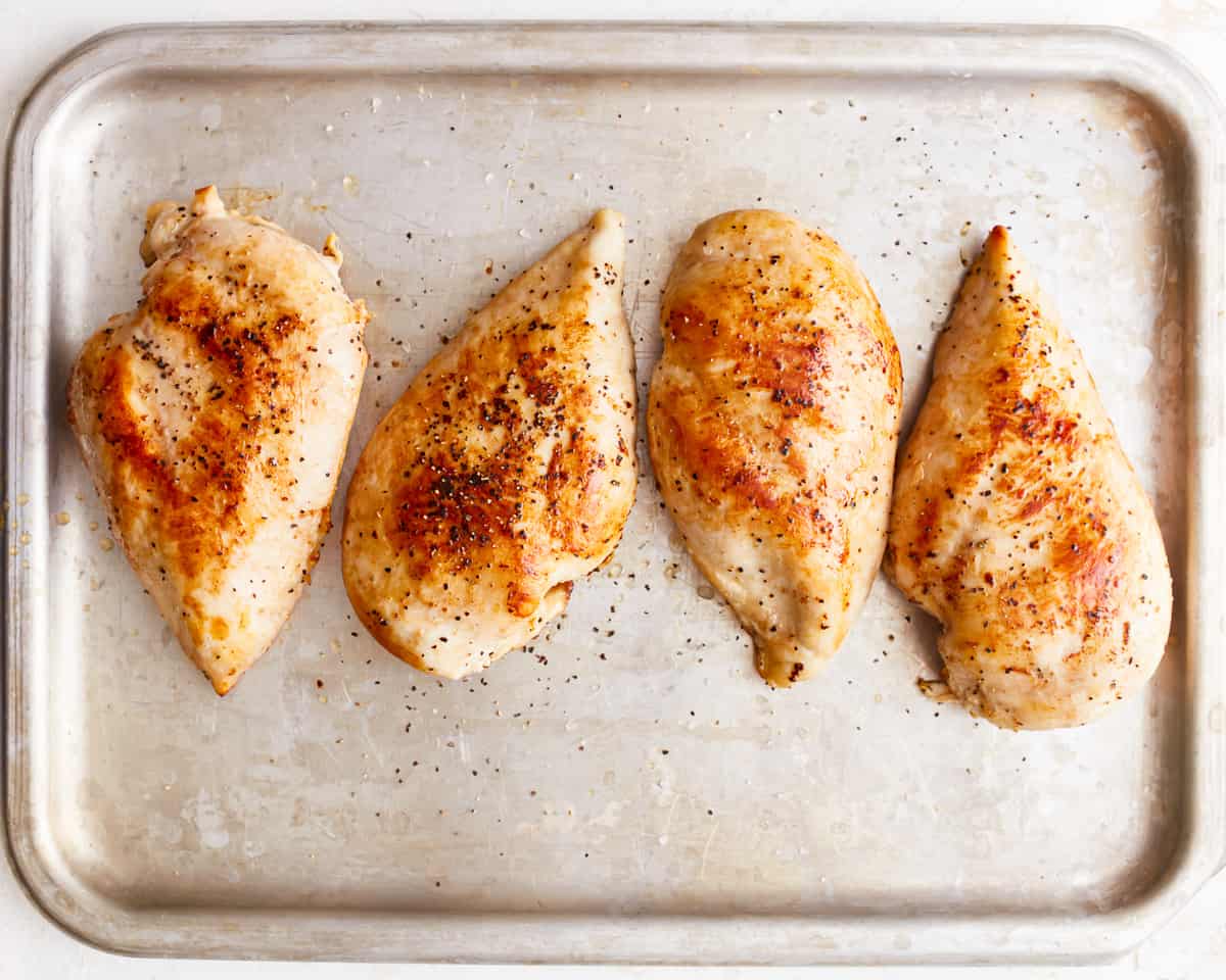 https://www.thecookierookie.com/wp-content/uploads/2023/08/how-to-pan-seared-chicken-breast-recipe-2.jpg