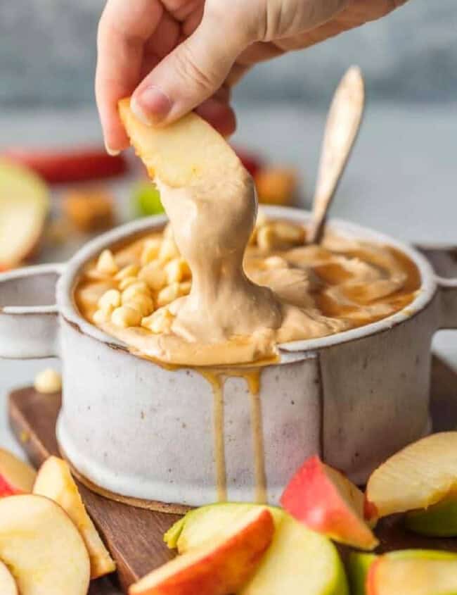 caramel apple dip dipping apple