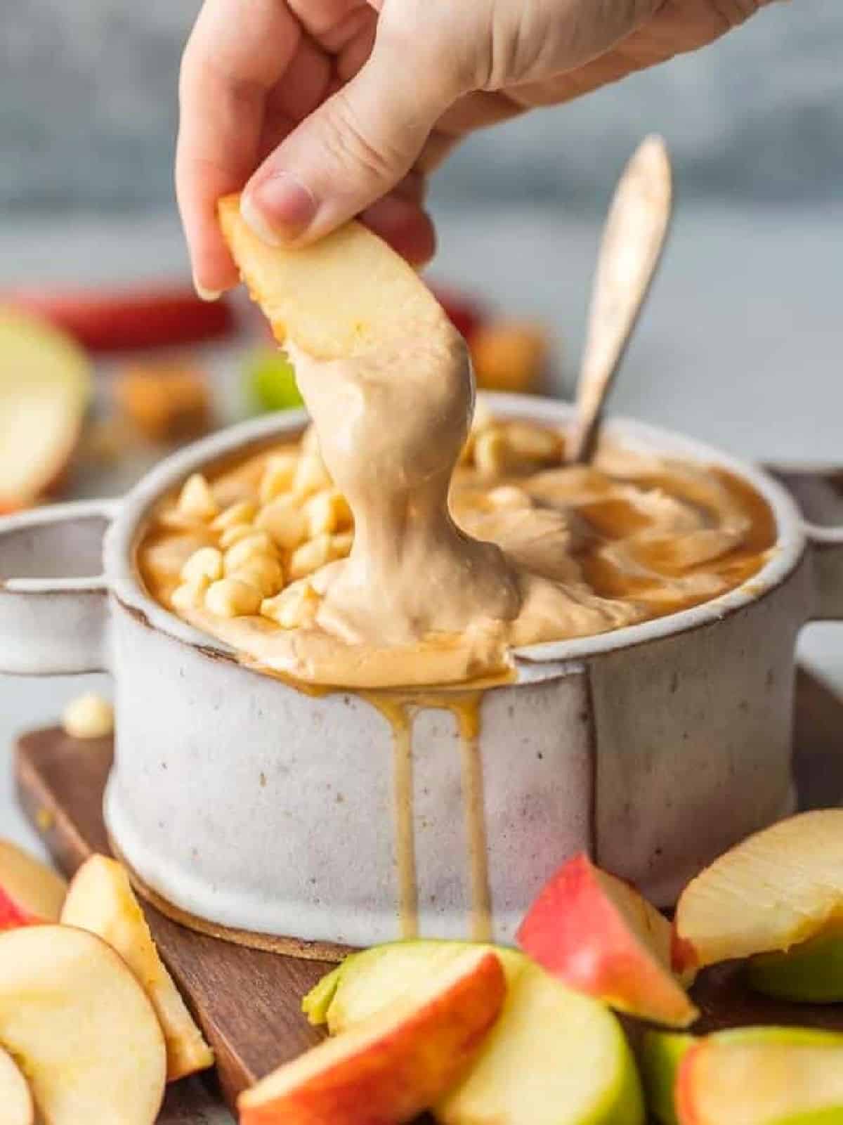 caramel apple dip dipping apple