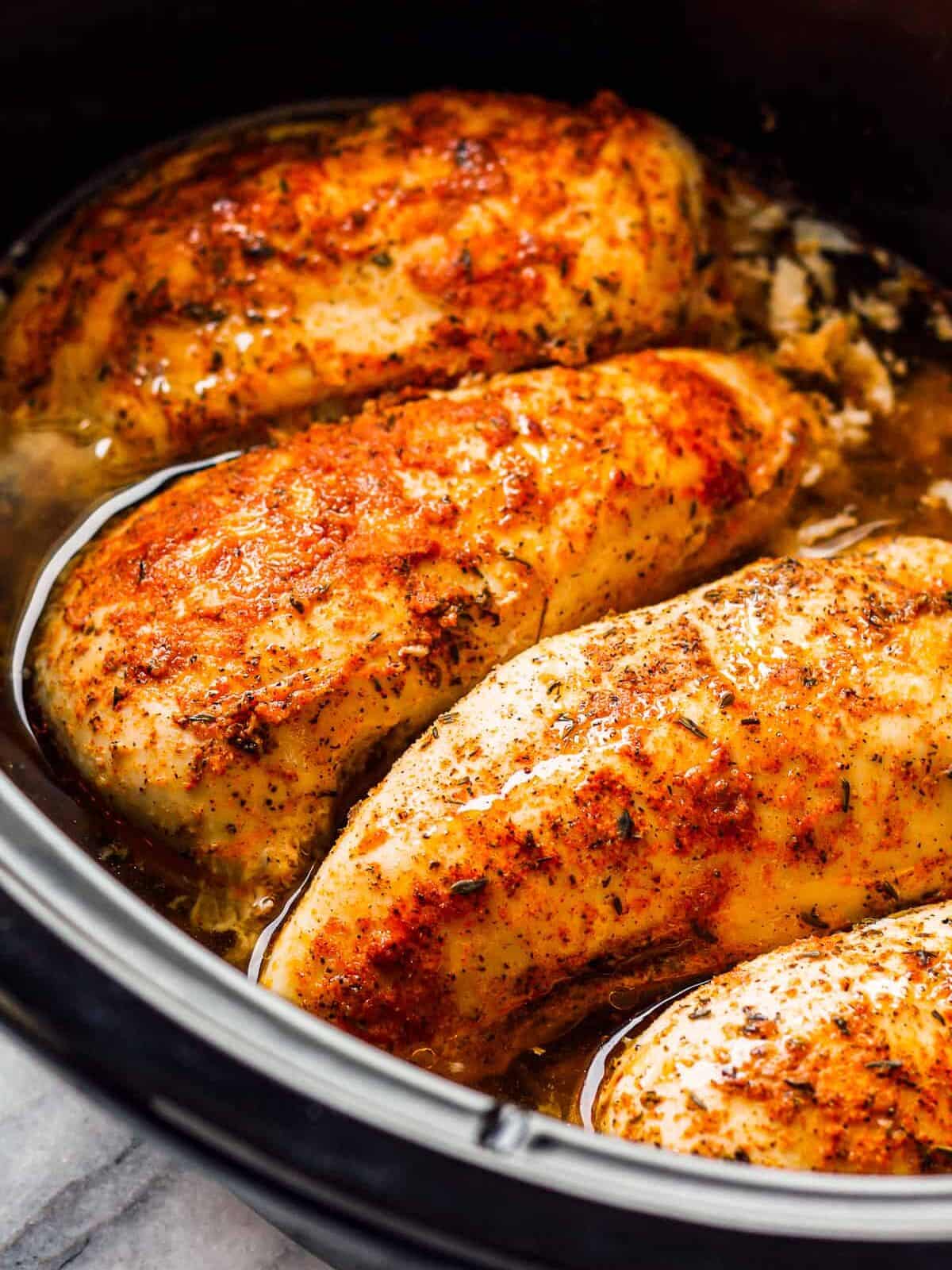 https://www.thecookierookie.com/wp-content/uploads/2023/09/crockpot-chicken-breasts-recipe-2-edited.jpg
