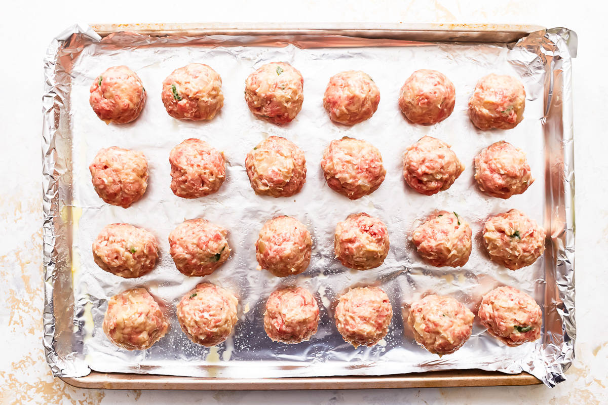 https://www.thecookierookie.com/wp-content/uploads/2023/09/how-to-swedish-meatballs-recipe-8.jpg