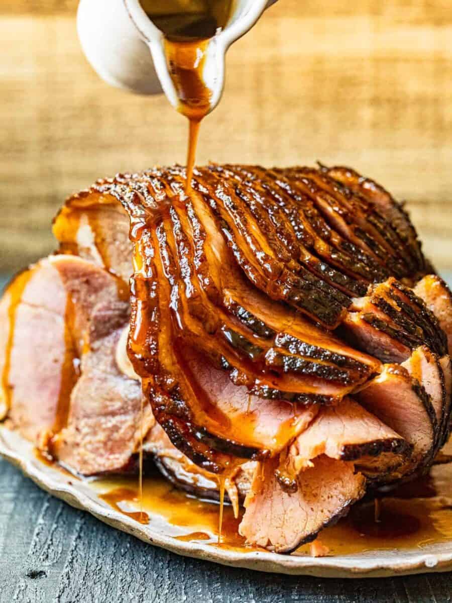 How to cook a SIMPLE Spiral Glazed Ham (without drying it out