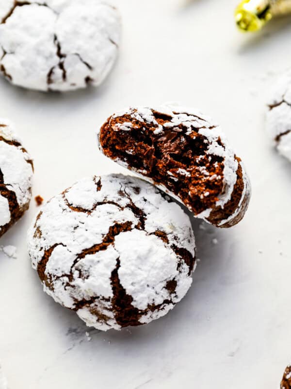 Chocolate crinkle cookies with powdered sugar.