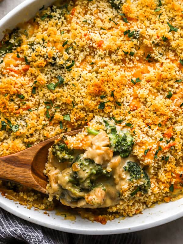 chicken divan with broccoli in a casserole dish.