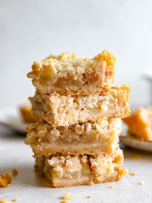 4 stacked apple pie bars.