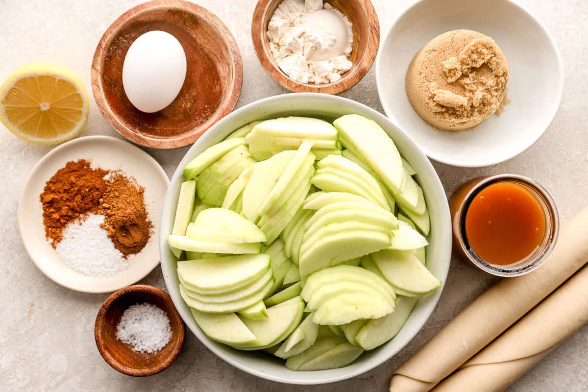 salted caramel apple pie ingredients.